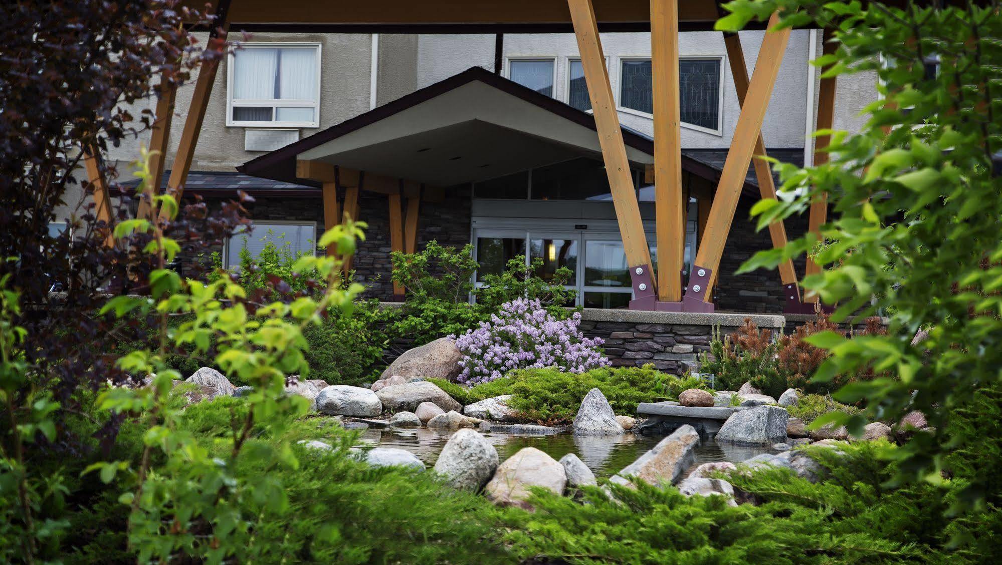 Gold Eagle Lodge North Battleford Bagian luar foto
