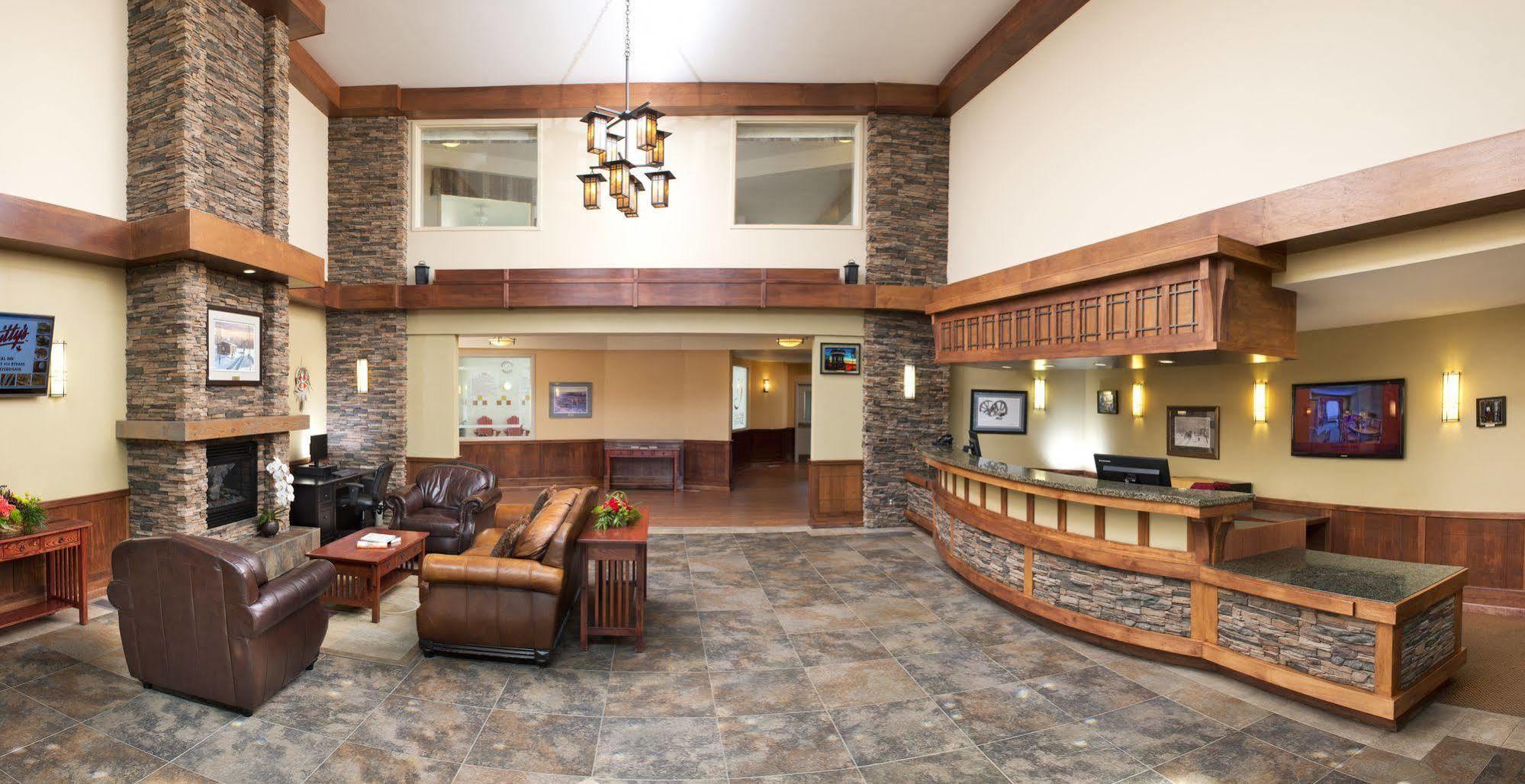 Gold Eagle Lodge North Battleford Bagian luar foto